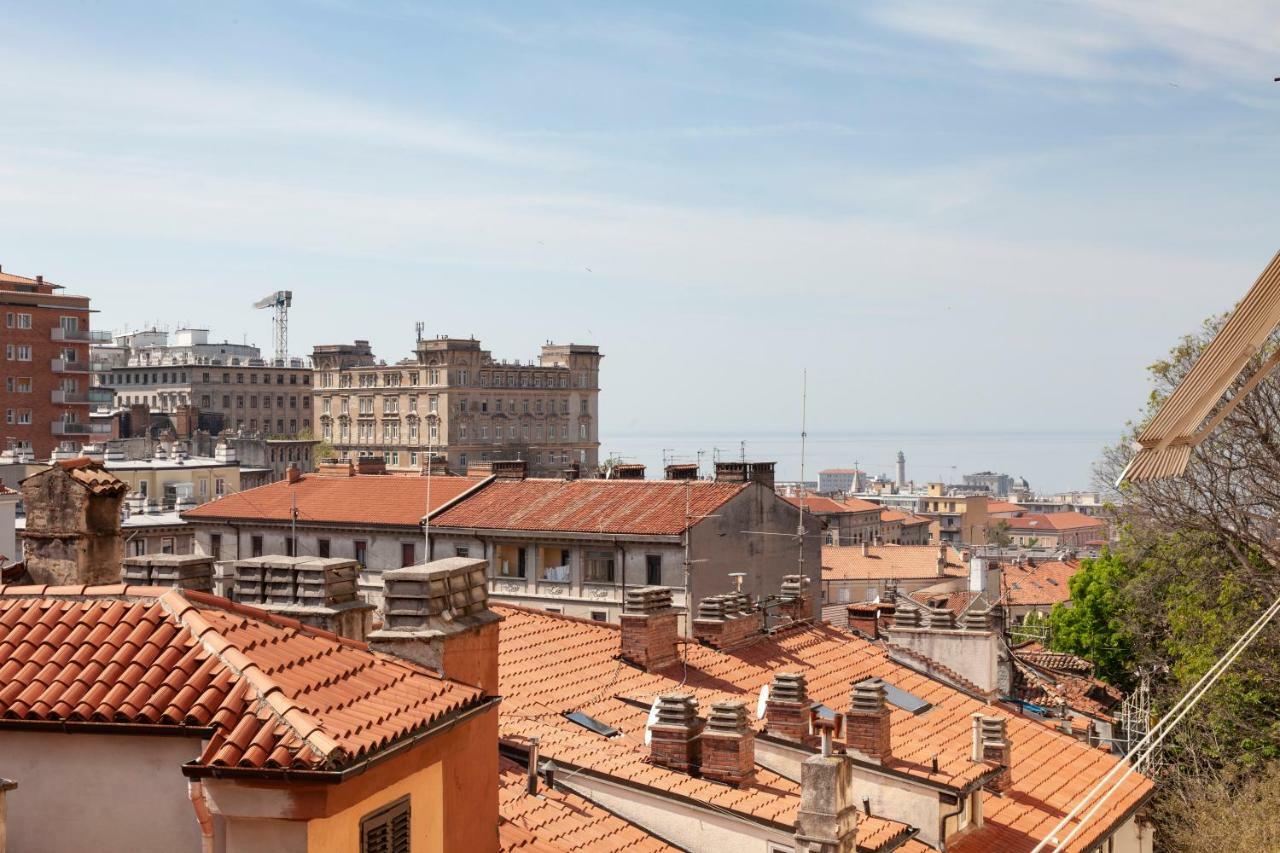 Casacuadra San Giusto Apartment Триест Екстериор снимка